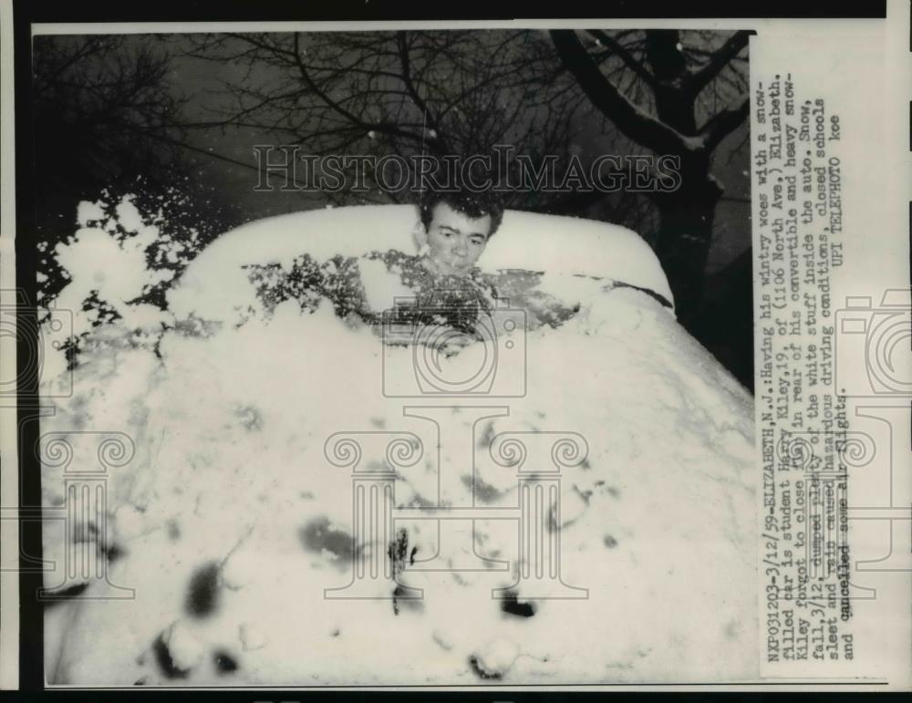 1959 Press Photo Harry Kiley in Hazardous Snow Conditions - Historic Images