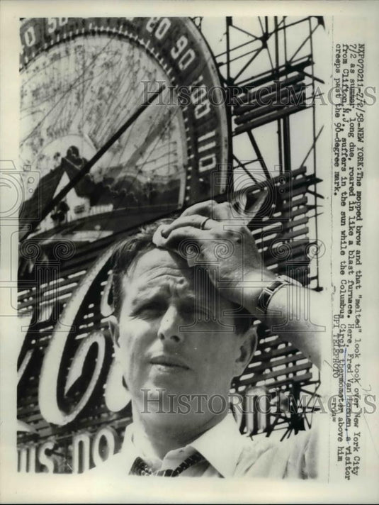 1958 Press Photo Fred Van Locnen as he suffers in the sun in Columbus, New York - Historic Images