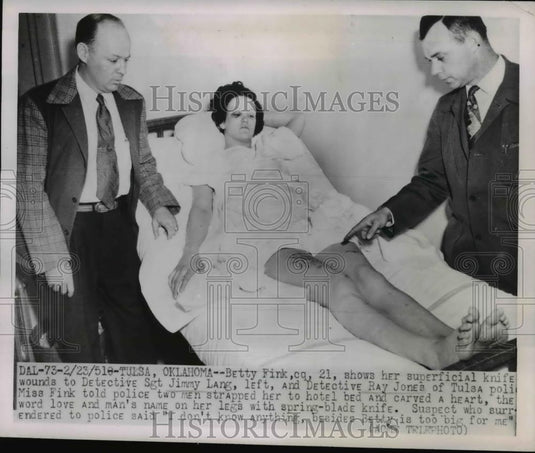 1951 Press Photo Betty Fink with Detective Sgt Jimmy Lang & Detective Ray Jones - Historic Images