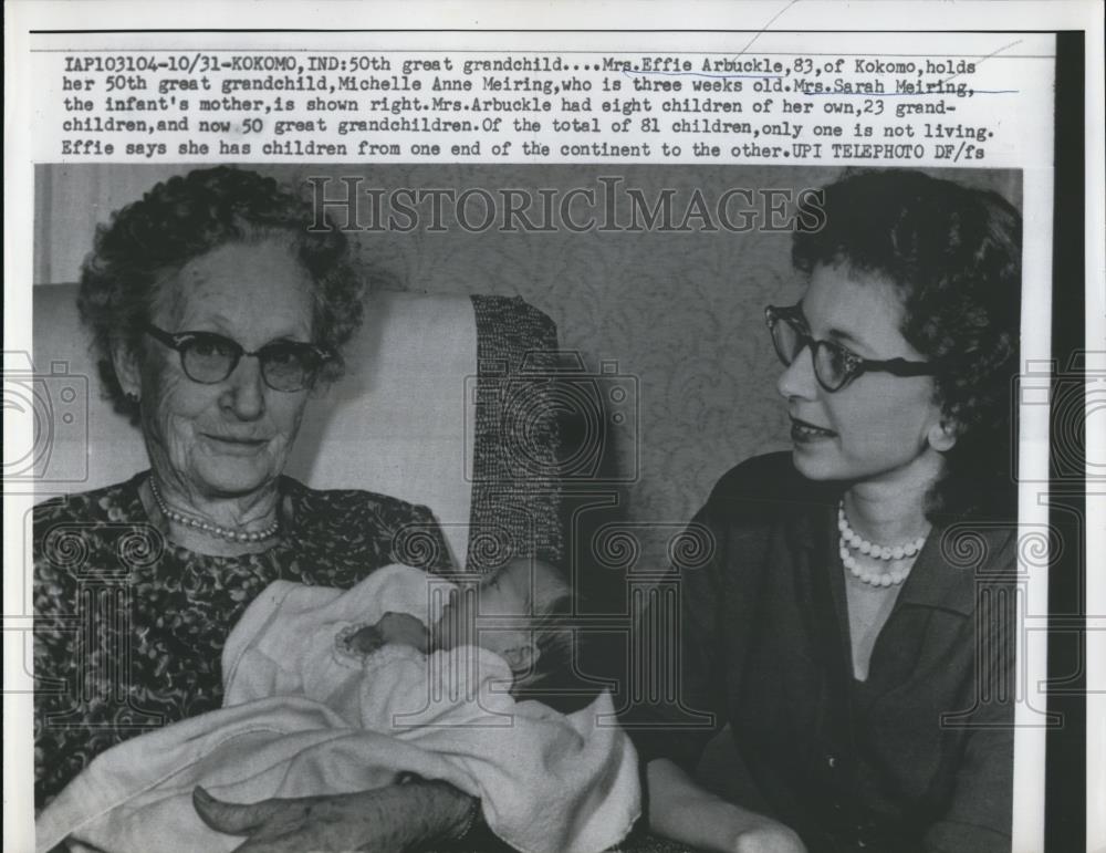 1961 Press Photo Mrs. Effie Arbuckle with her 50th Great Grandchild - Historic Images