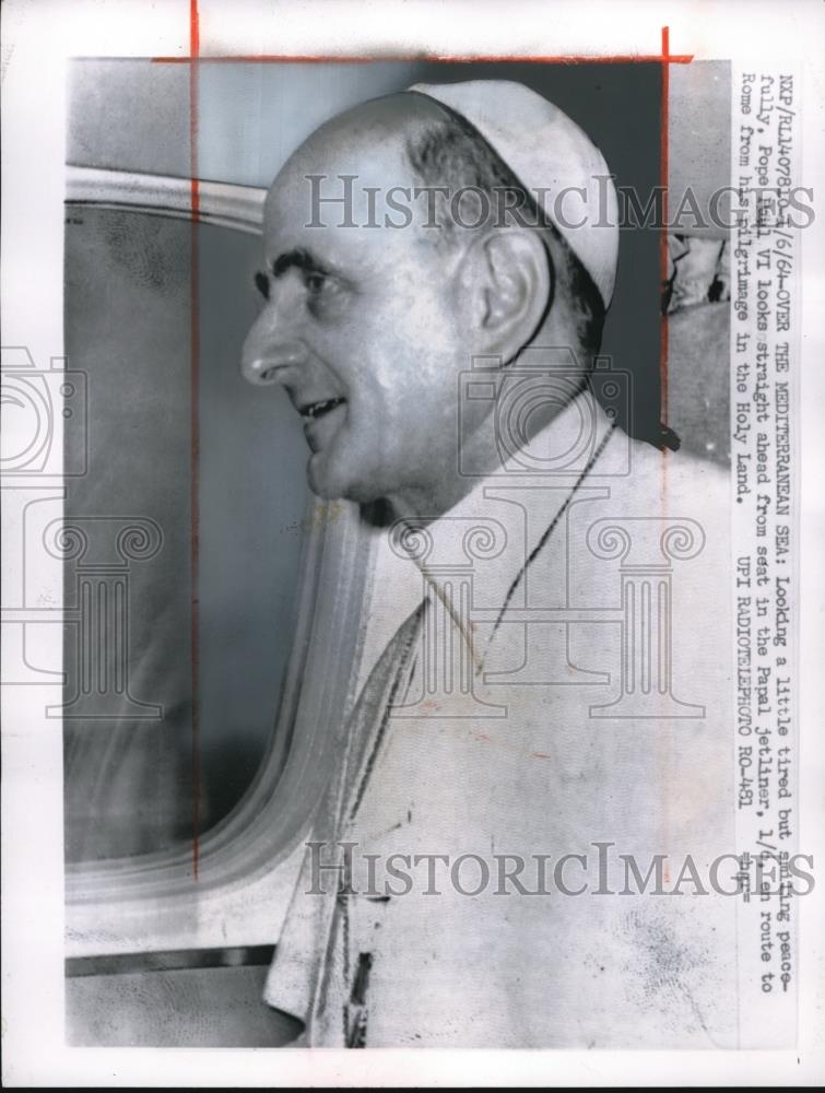 1964 Press Photo Pope Paul VI in the Papal jetliner at the Holy Land - Historic Images