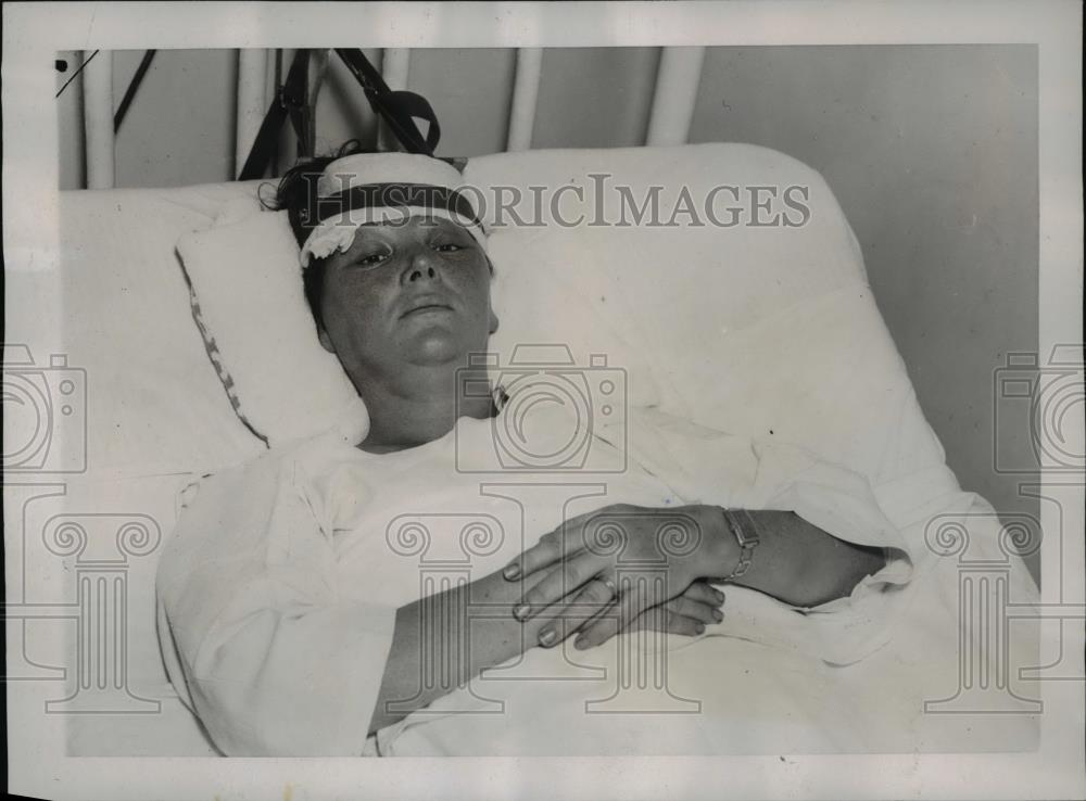 1937 Press Photo Mrs. Myrtle Arrington Gave Birth While Neck was Broken - Historic Images