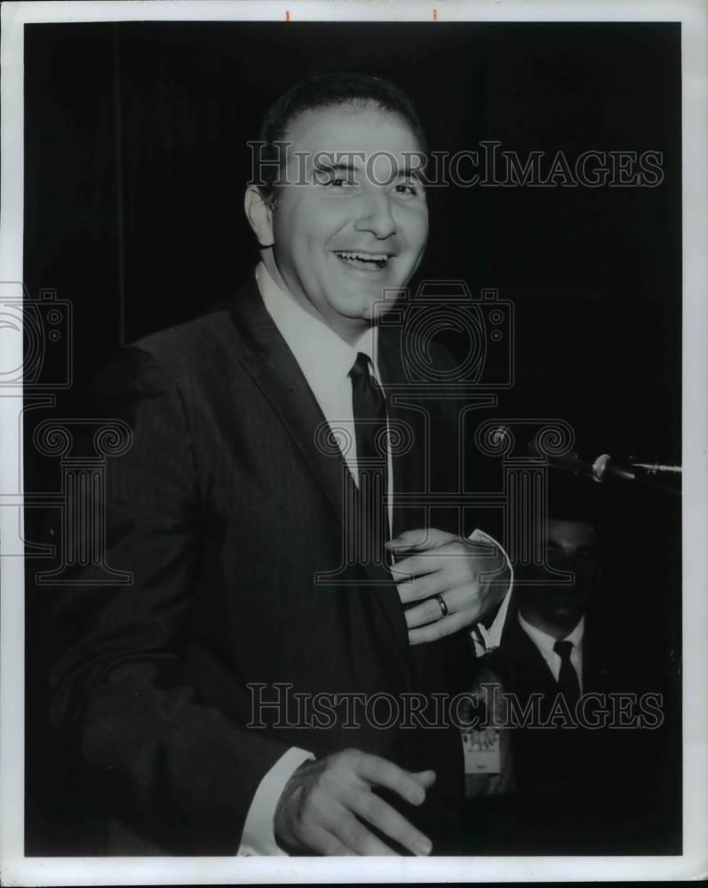 1970 Press Photo Dr Tom Haggai - Historic Images