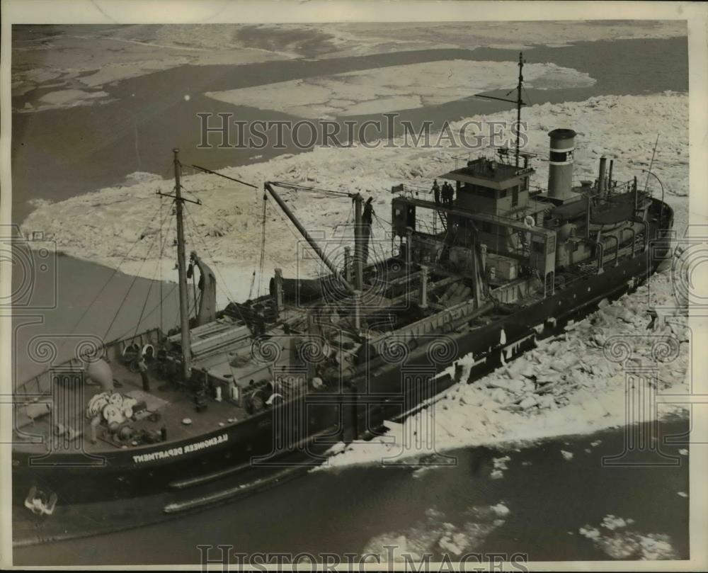 1932 Press Photo US Tatylor Ship stuck in South of Putham Bay - Historic Images
