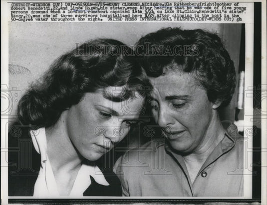 1959 Press Photo Mrs. Ula Ruthenberg & Linda Hogan Learns Fate Robert Benedetti - Historic Images