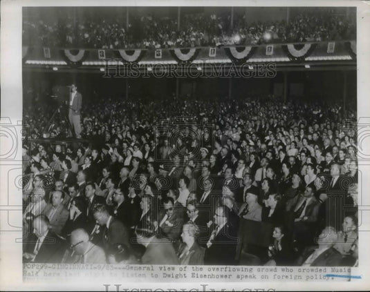 1952 Press Photo Crowd Packed Cincinnati Music Hall Dwight D. Eisenhower Speech - Historic Images
