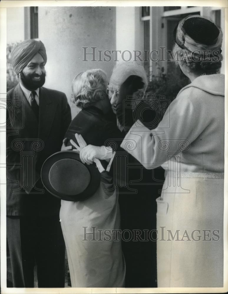 1957 Press Photo Irish President Sean O&#39; Kelly and Indian Ambassador V Lakshmi - Historic Images