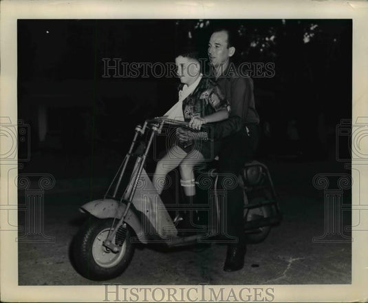 1955 Press Photo Tim and Willard O'Neil thankful for March of Dimes - Historic Images