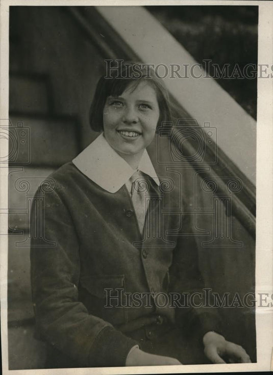 1924 Press Photo Betty Colbourne of Winthrop Mass a 15 year old girl who battled - Historic Images