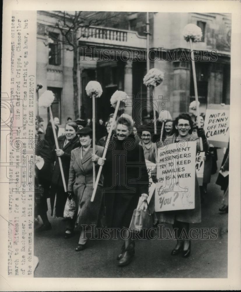 1949 Press Photo Government Cleaning Ladies Protesting London Holding Mops - Historic Images