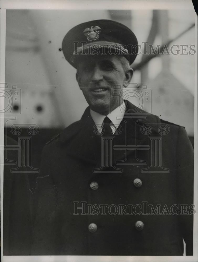 1933 Press Photo Captain H.F. Leary Commander of the U.S.S. Portland - Historic Images