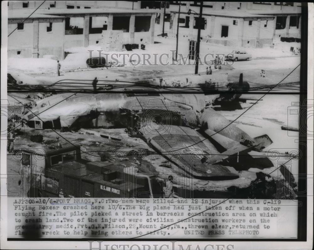 1954 Press Photo of a C-119 after it had crashed shortly after take off killing - Historic Images