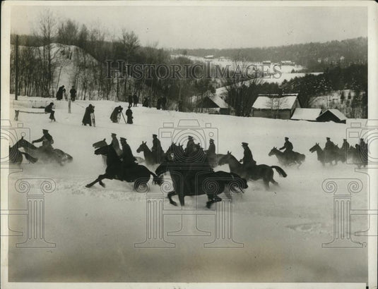 1929 Press Photo Students participate in Military Tactical Maneuvres - Historic Images