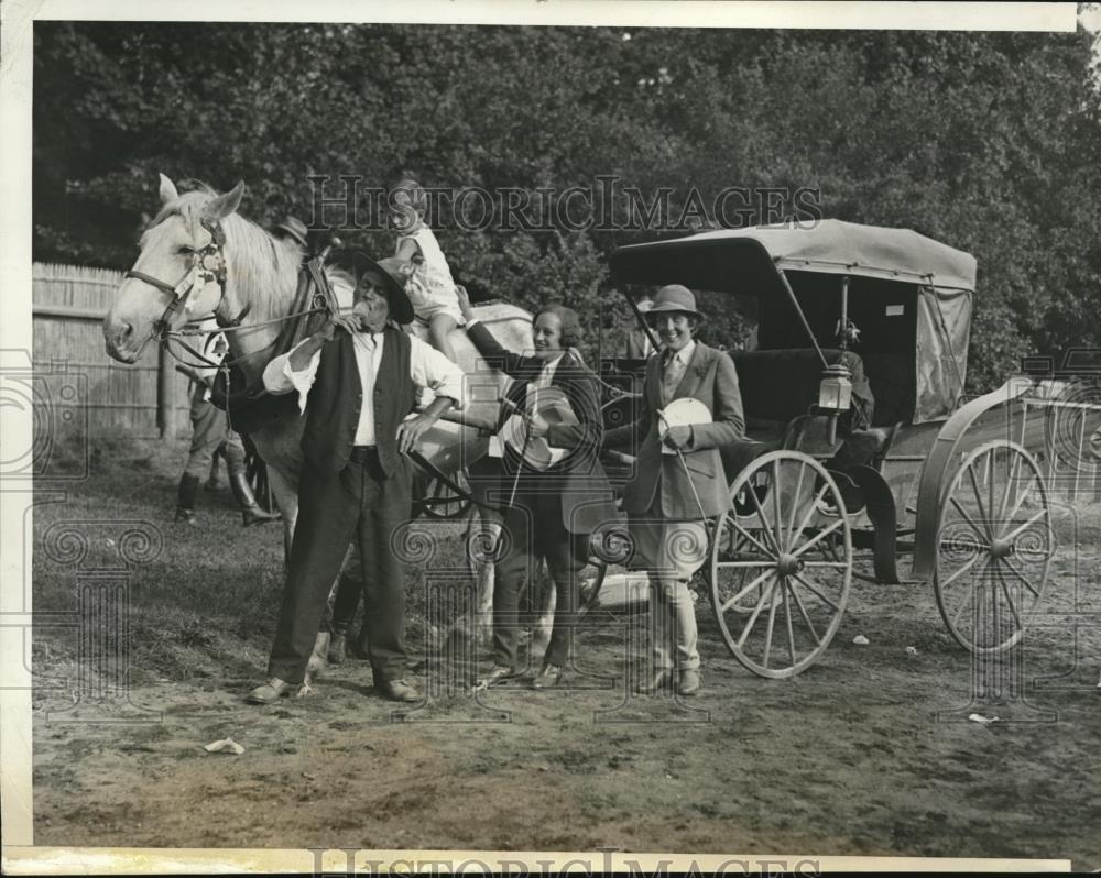 1932 Press Photo Dudley Farms horse show Betty Norris, F Gould &amp; Mrs Keeher - Historic Images