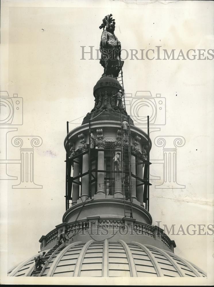 1931 Press Photo Statue Of Goddess Of Freedom Atop Capitol Safe In Storm - Historic Images