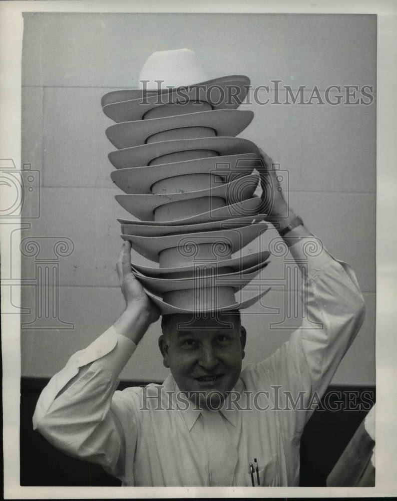1961 Press Photo of C.W. Masonheimer. - Historic Images