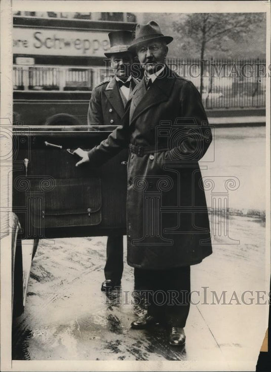 1933 Press Photo Reichsbank President Dr Hjalmar Schacht at World Economic Conf - Historic Images