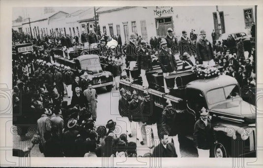 1945 Press Photo Rancaqua Chile President Juan A Rio at funeral of 422 miners - Historic Images