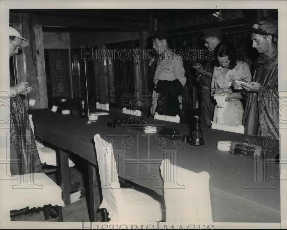 1951 Press Photo UN,Chinese and North Korean Commanders discussing armistice - Historic Images