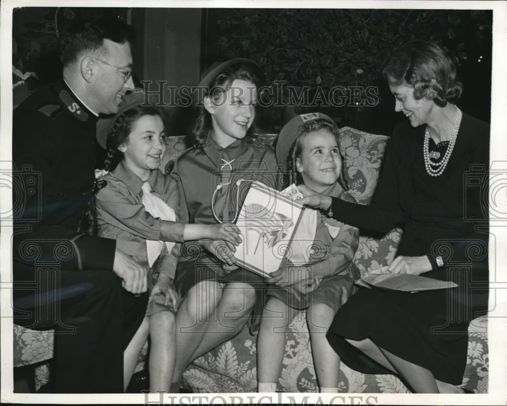 1942 Press Photo Wash DC Lady halifax, Wm Devoto,I Ameteros,J Longino - Historic Images