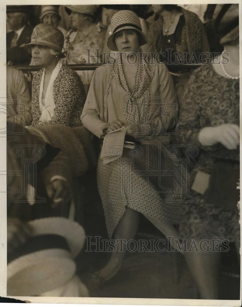 1930 Press Photo Mrs Warner Jones New York Society Leader at Miami Jockey Club - Historic Images