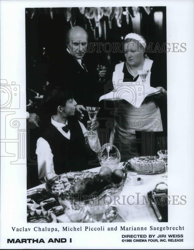 1995 Press Photo Vaclav Chalupa Michel Piccoli M. Saegebrecht in Martha and I - Historic Images