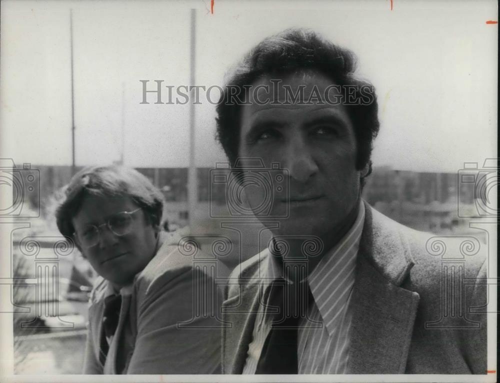 1976 Press Photo Charles Haid and Judd Hirsch star on Delvecchio - cvp20786 - Historic Images