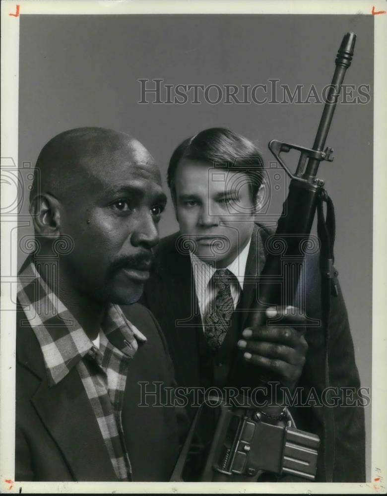 1978 Press Photo Louis Gossett Jr. and Joe Don Baker in To Kill a Cop - Historic Images