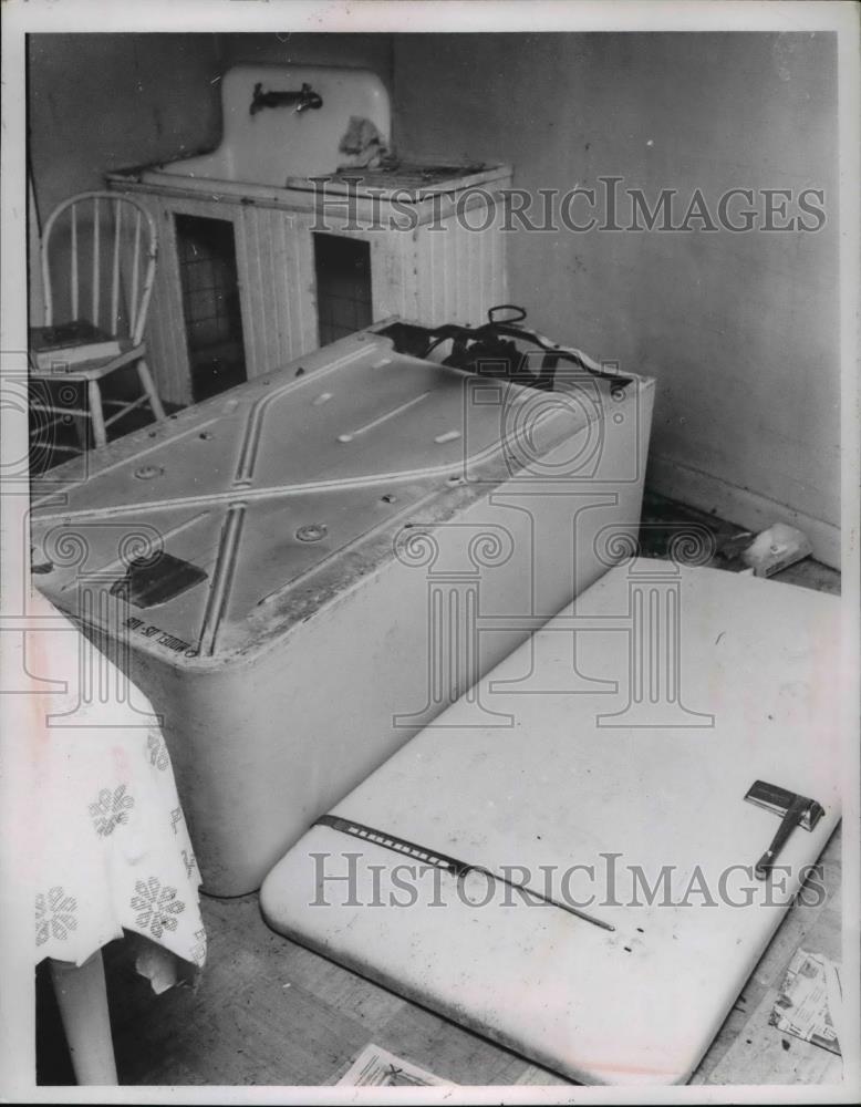 1968 Press Photo Scene Of Abandoned House At 1141 Holmden Ave. - Historic Images