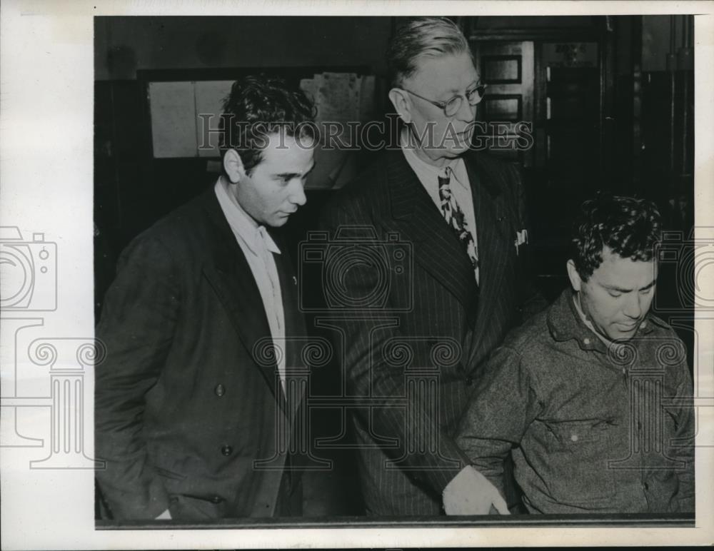 1945 Press Photo Peter Bacino discharged from the Army Air Force &amp; Jack Abruzzo - Historic Images