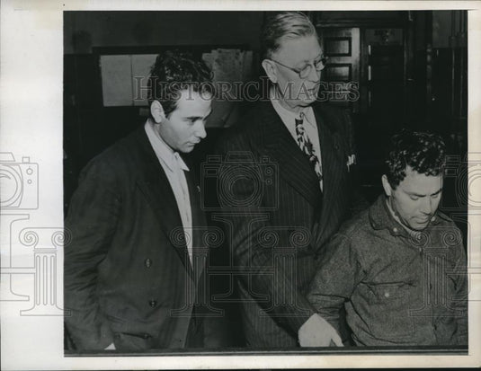 1945 Press Photo Peter Bacino discharged from the Army Air Force & Jack Abruzzo - Historic Images
