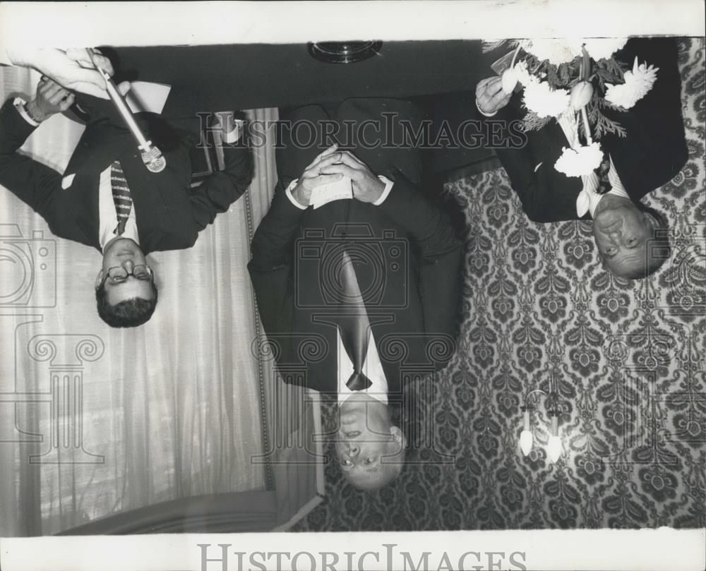 1975 Press Photo Lord Montagu at Press Conference in London - Historic Images