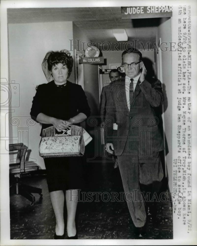 1965 Press Photo Mrs. Mayne Thorne at Ben Sheppard&#39;s office - Historic Images