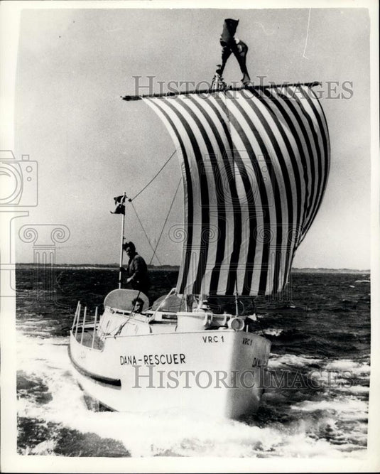 1956 Press Photo The first unsinkable submarine lifeboat - Historic Images