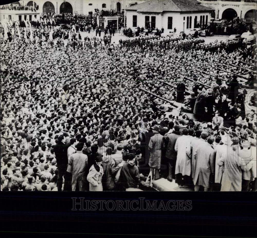 1956 Press Photo Protest in Algiers By French Residence - Historic Images