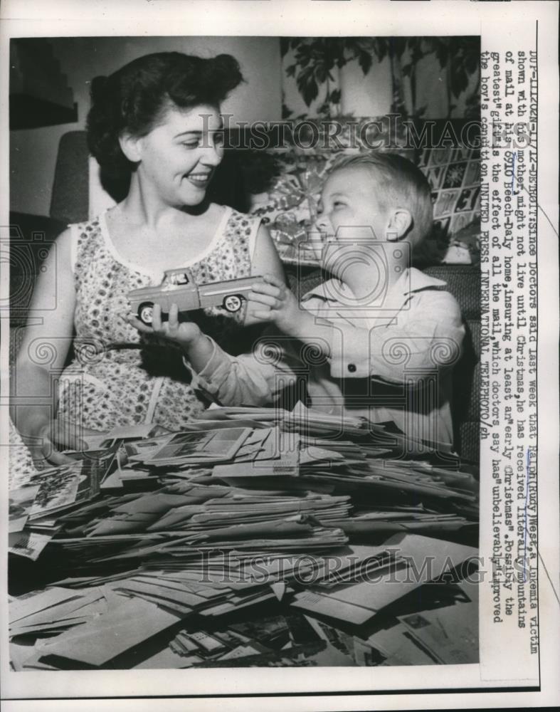 1958 Press Photo Ralph West, leukemia victim receives thousands of letters - Historic Images