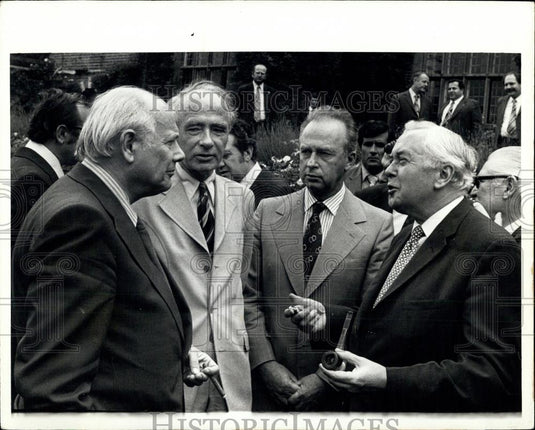 1974 Press Photo UK Prime Minister Harold Wilson With Dutch Prime Minister Uyl - Historic Images