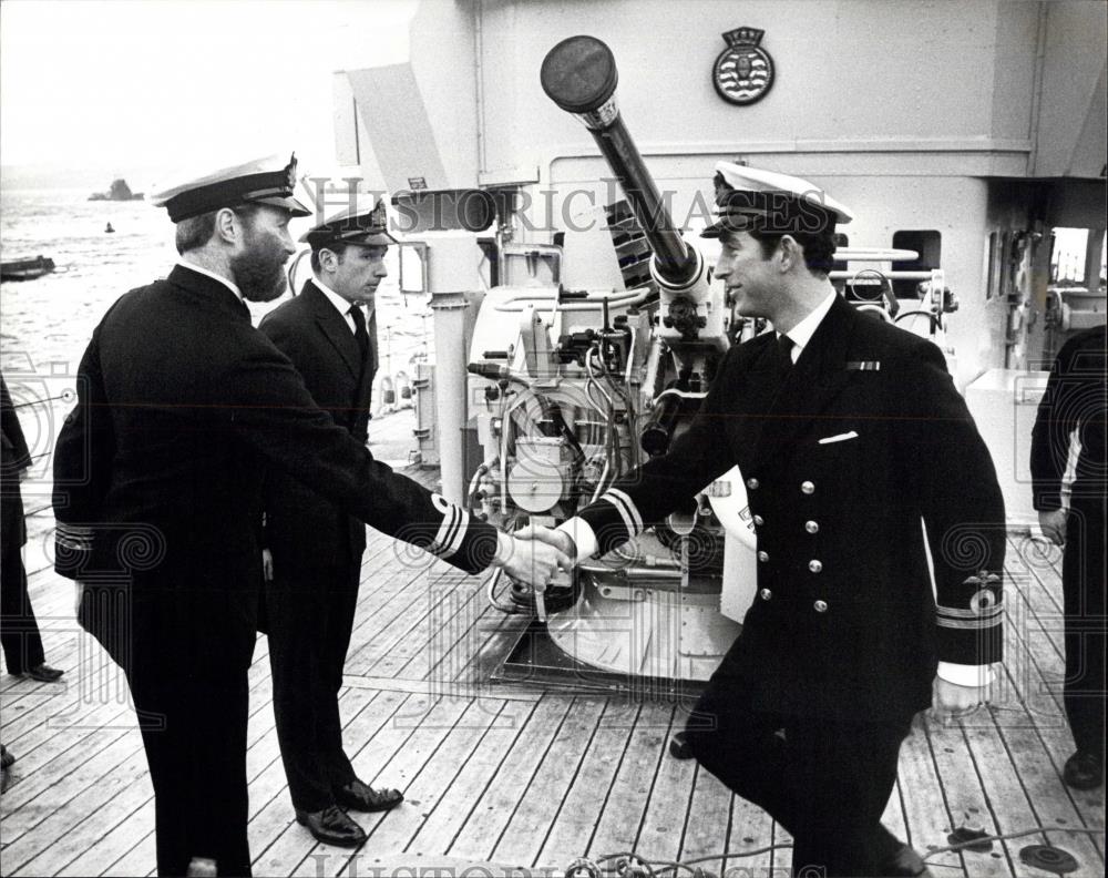 1976 Press Photo Prince Charles Takes Over 1st Command of HMS Bronington - Historic Images