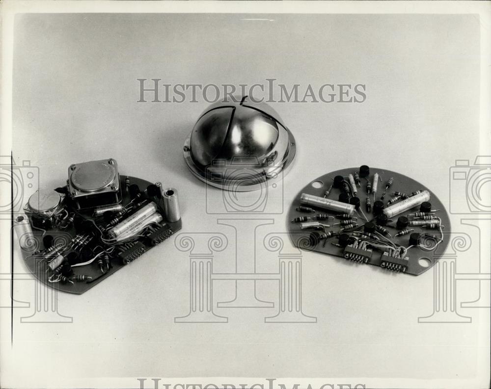 Press Photo Instruments For The First British Satellite To Be Launched - Historic Images