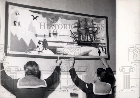 1951 Press Photo Picture showing a French Polar Expedition - Historic Images