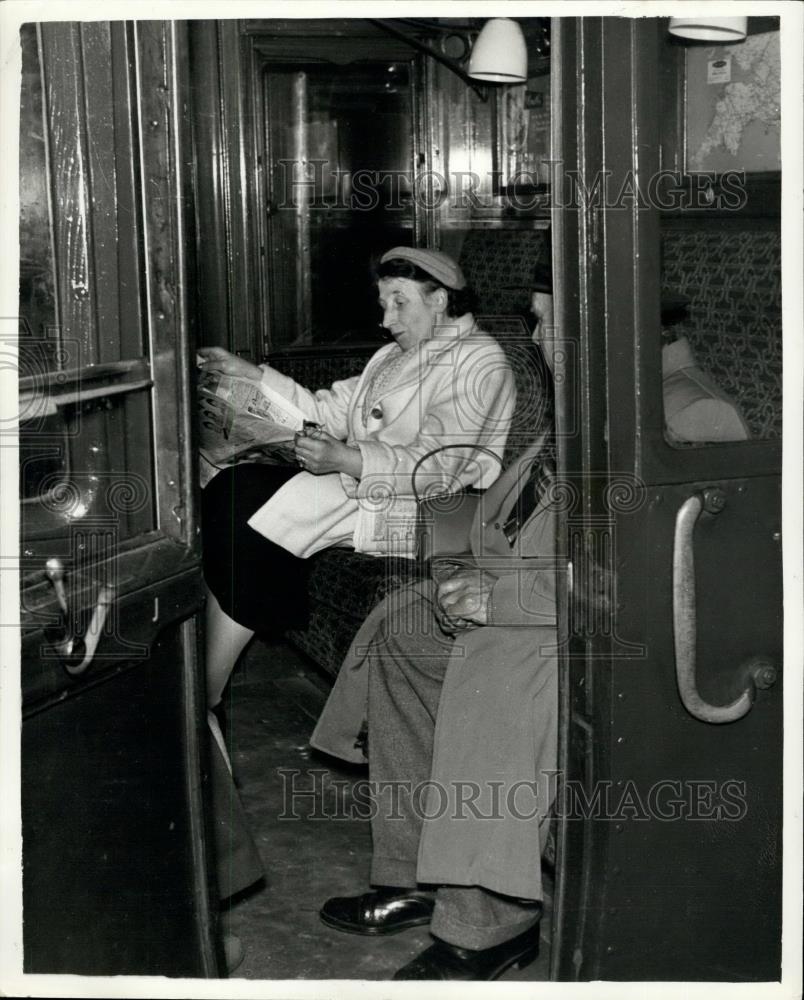 1957 Press Photo Nurse Witnesses In The Dr. Adams Trial Get a Warning From Judge - Historic Images