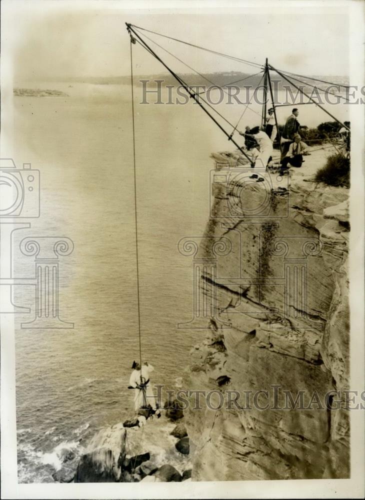 Press Photo Rescue of man who fell 250 ft over cliffside - Historic Images
