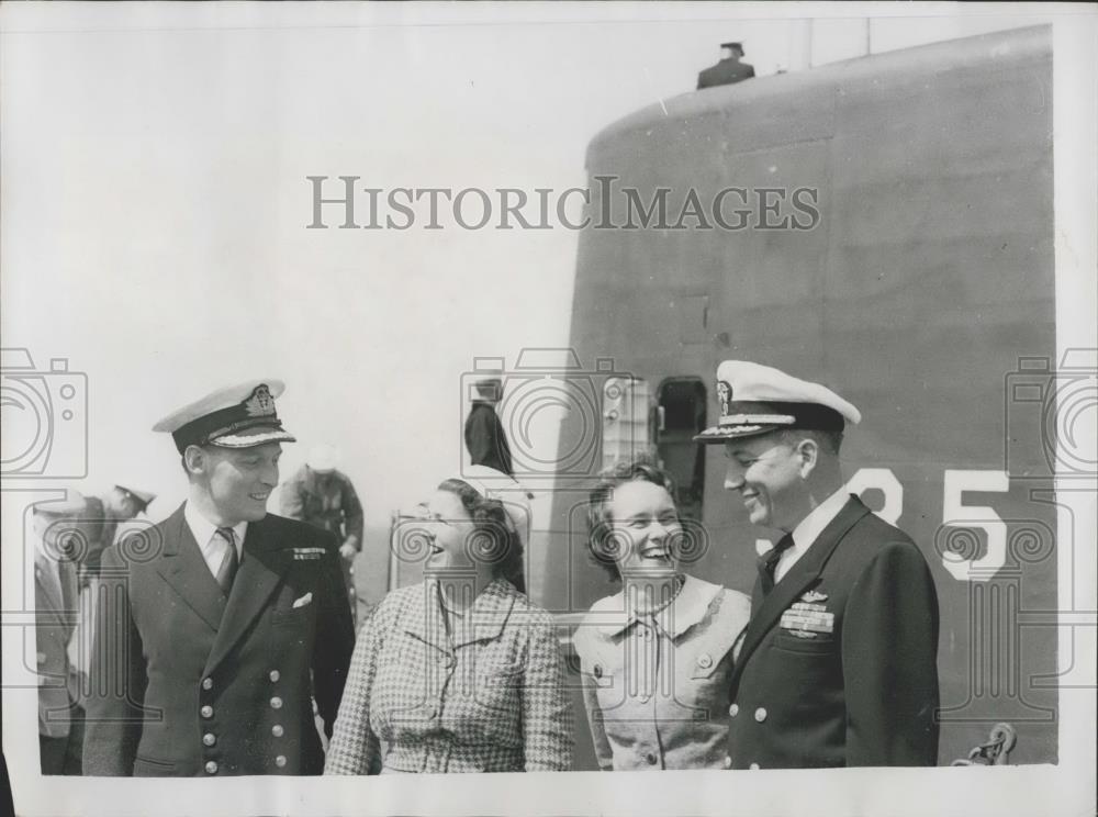 1959 Press Photo American Atomic Submarine Skipjack &amp; Crew &amp; Families - Historic Images