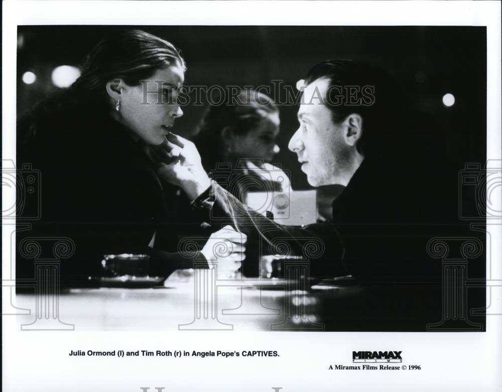 1996 Press Photo Julia Ormond and Tim Roth in Captives - cvp27604 - Historic Images