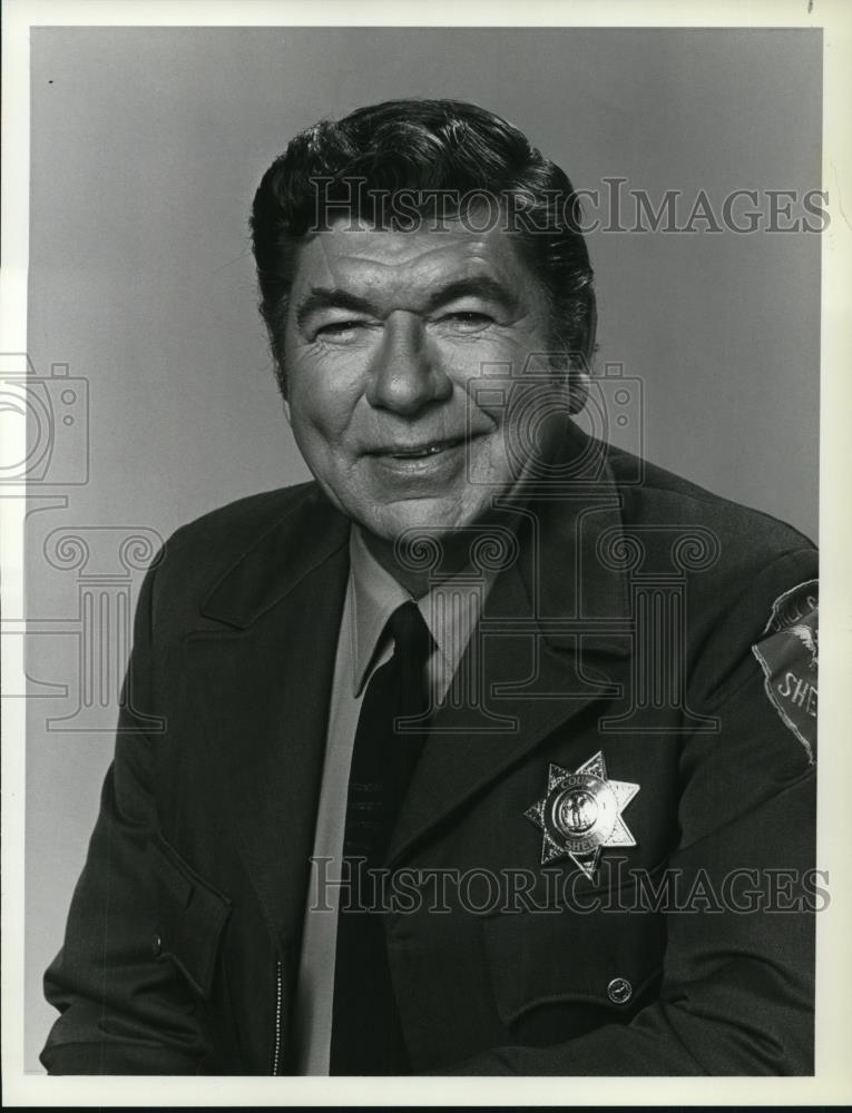 1979 Press Photo Claude Akins in The Misadventures of Sheriff Lobo - Historic Images