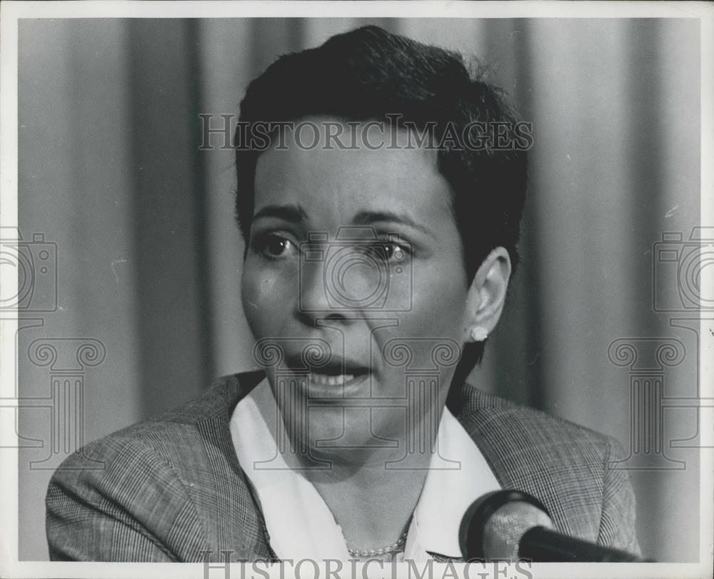 Press Photo Unknown female speaker - Historic Images