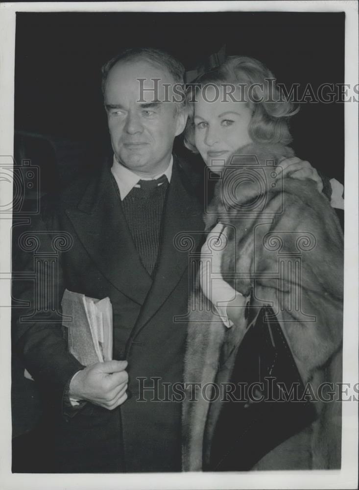 1962 Press Photo Labour MP John Cronin, Wife - Historic Images