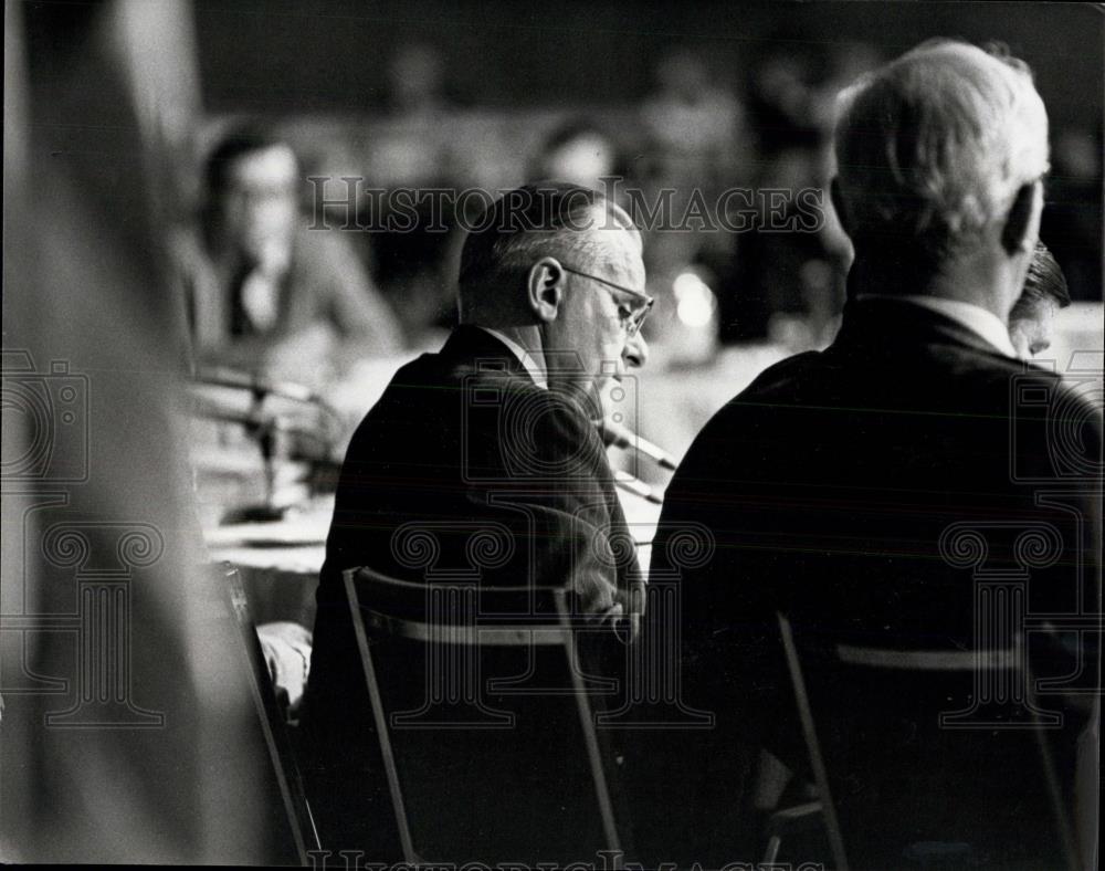 1974 Press Photo Sec of Agri Earl Butz.at Washington Hilton Hotel - Historic Images