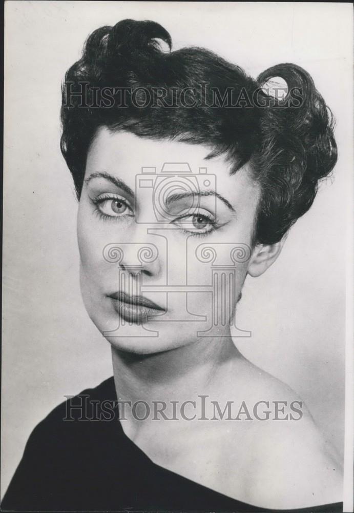 Press Photo Rhyris "Alouette" Hairstyle "In Flight" Line - Historic Images