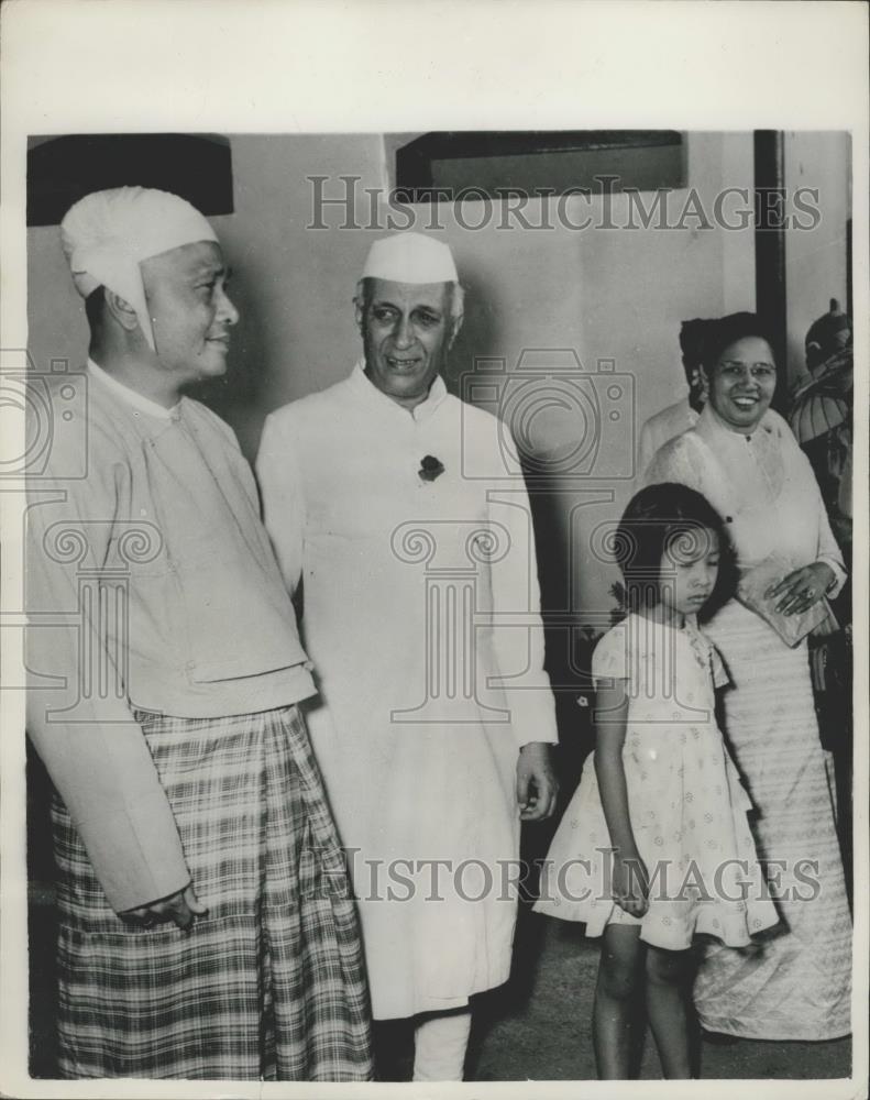 1955 Press Photo Prime Minister Of Burma,Mr U. Nu &amp;Indian PM Mr. Nehru - Historic Images